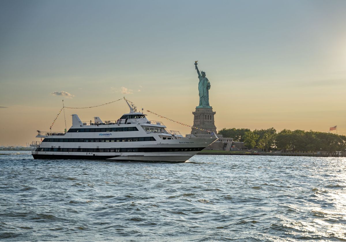 2024 NYC Thanksgiving Day Dinner Cruise with City Cruises