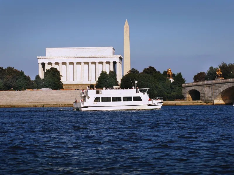 Take a boat ride along the Potomac with GoBoat U.S.A.