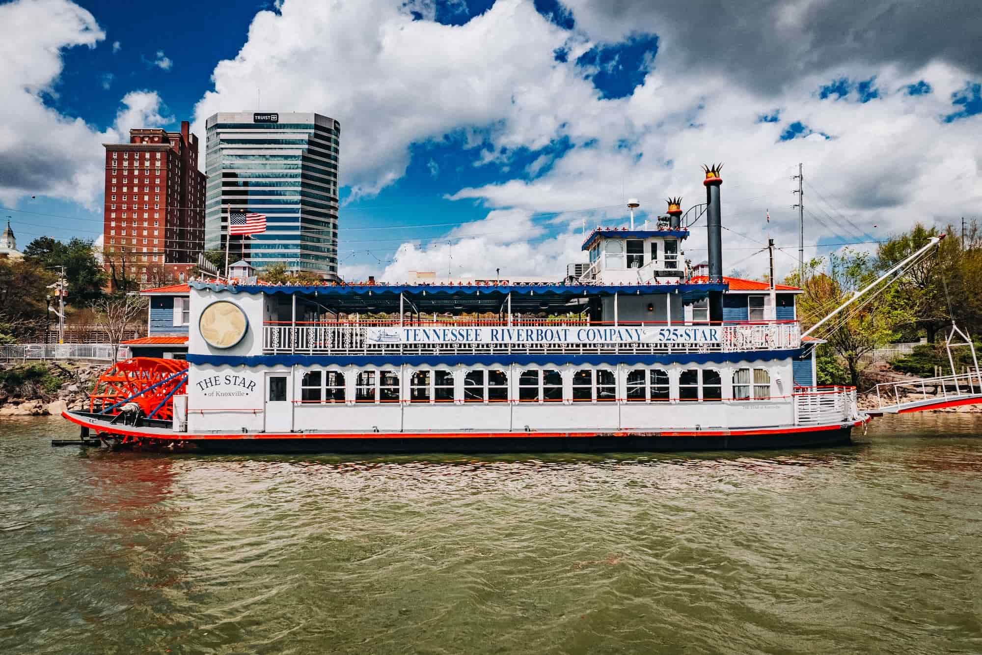 Lunch Cruises – Tennessee Riverboat Company